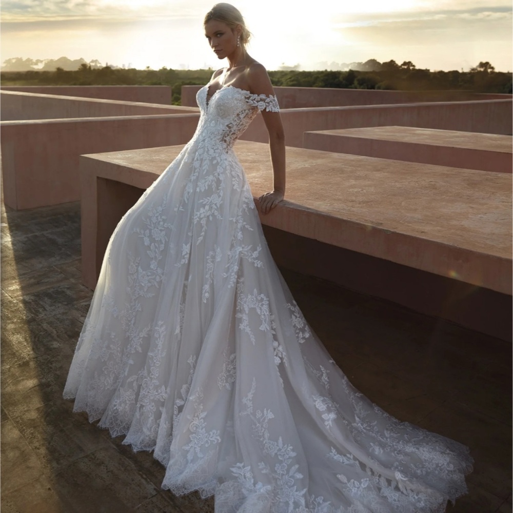 Pronovias Off-Shoulder White Lace A-Line Wedding Dress
